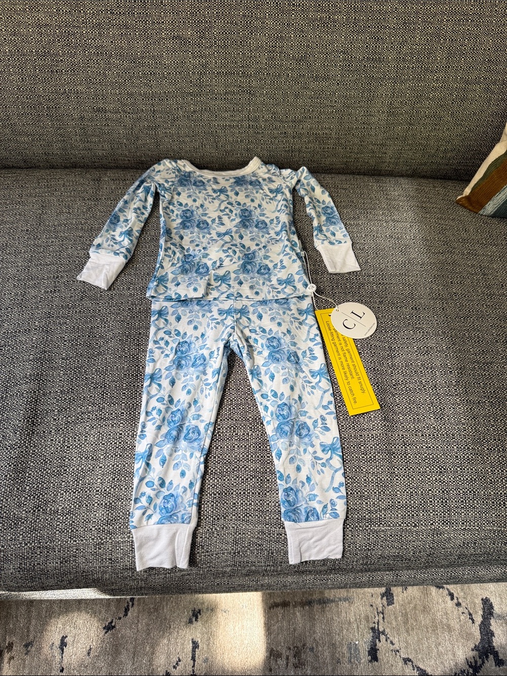 Caden lane - Blue Floral Long-Sleeve Pajama Set - nwt